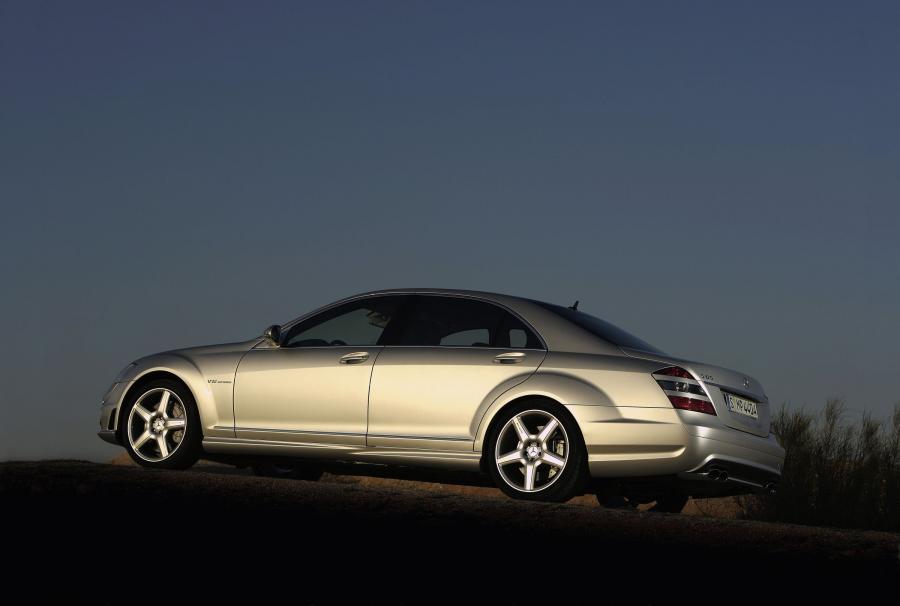  Mercedes-Benz S65 AMG 2007 года  (фото 13 из 27)